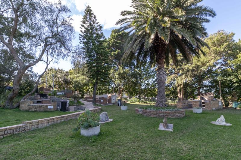 To Let 1 Bedroom Property for Rent in Loevenstein Western Cape